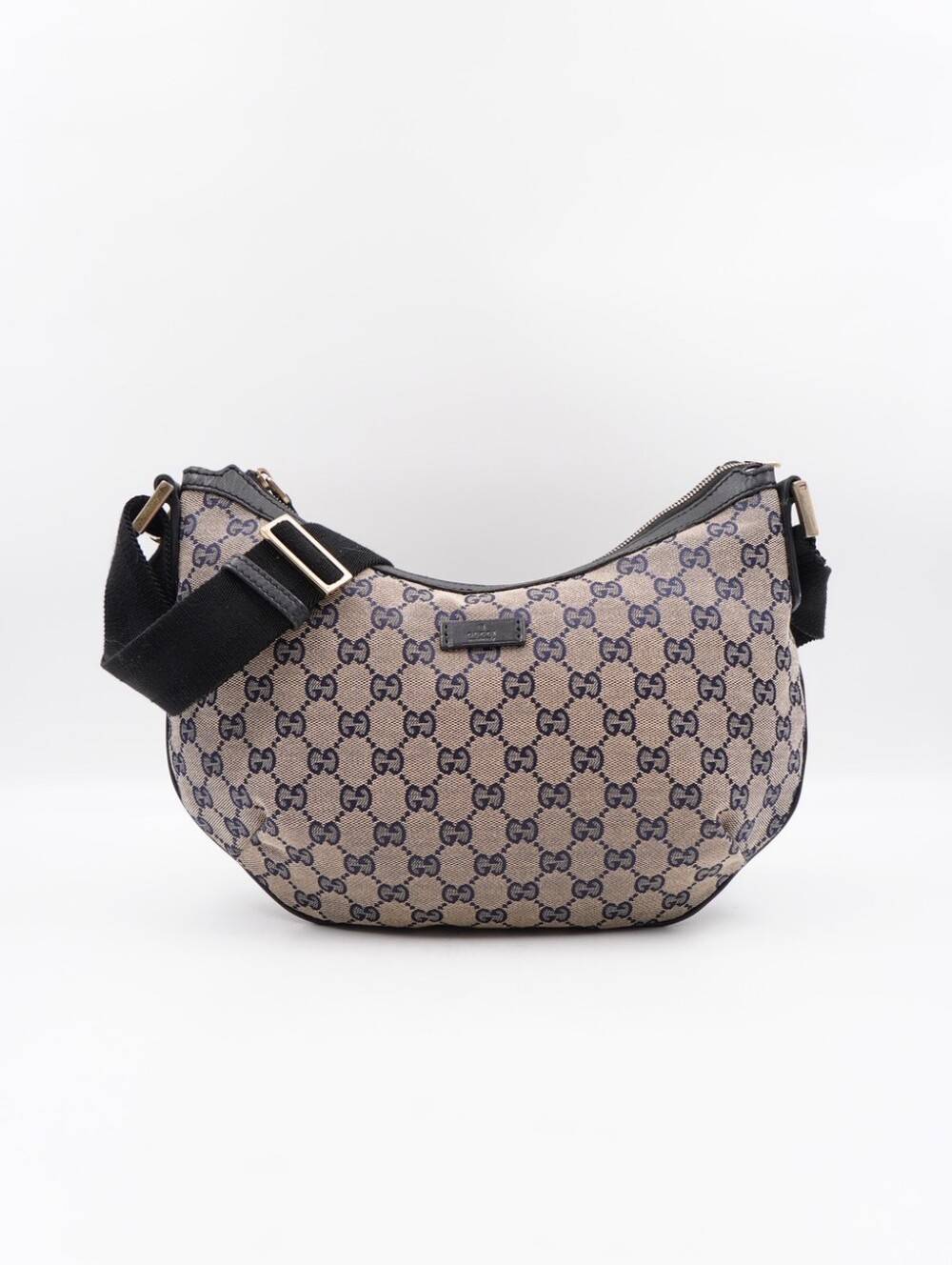 CM21 💗 Gucci GG Monogram Halfmoon Crossbody bag